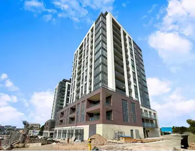 Common Element Condo in Newmarket