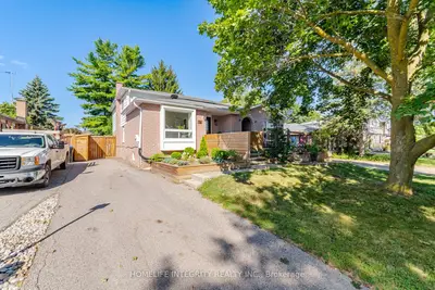 52 Stewart Avenue, New Tecumseth, On L9r 1c2