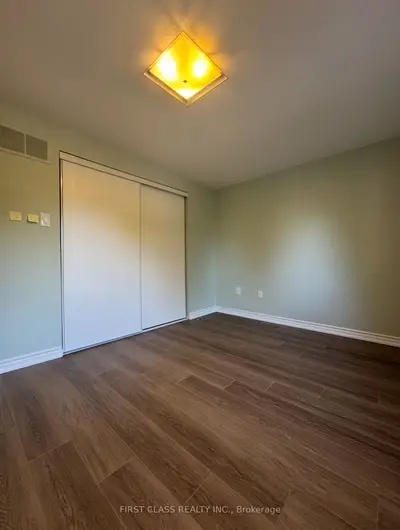 11 Markville Road Master B, Markham, On L3r 4v5