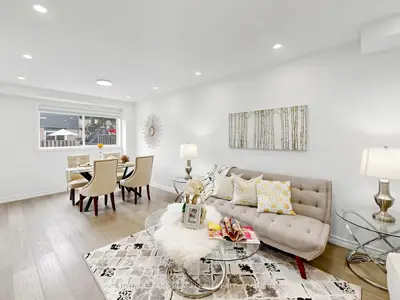 3 New Port Way, Markham, On L3t 5g3