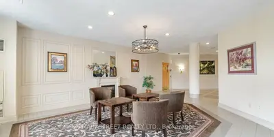 326 Major Mackenzie Drive E 314, Richmond Hill, On L4c 8t4