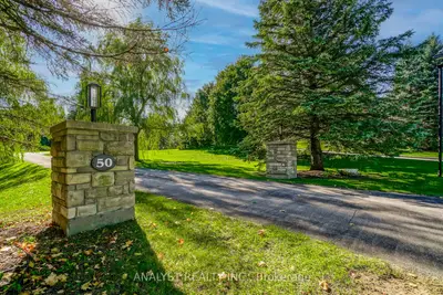 50 Trainor Court, King, On L0g 1n0