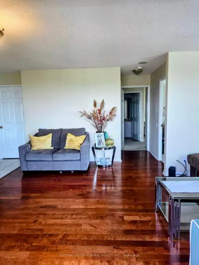 1 Emerald Lane Ph210, Vaughan, On L4j 8n2