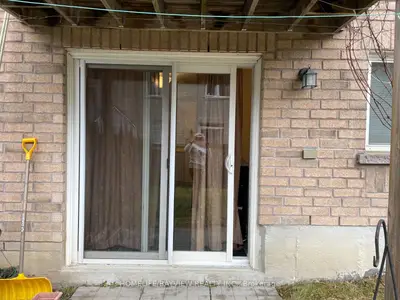 32 Four Seasons Crescent Walkout Basement, Newmarket, On L9n 0c3