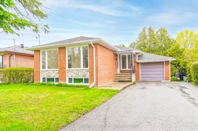 299 Palmer Avenue, Richmond Hill, On L4c 1p4