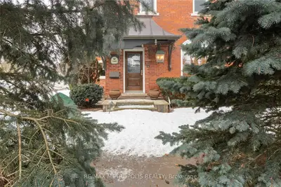 2145 King Road, King, On L7b 1g4