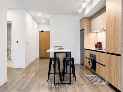 8 Beverley Glen Boulevard 121, Vaughan, On L4j 0l5