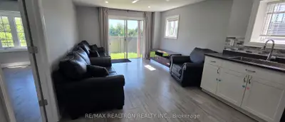 45 Hopewell Avenue, Vaughan, On L4h 3n5