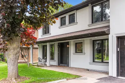 220 Grandview Avenue, Markham, On L3t 1j4