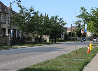 131 Trammel Drive Bsmt Room 2, Vaughan, On L4h 0w2
