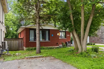 322 Andrew Street, Newmarket, On L3y 1h3