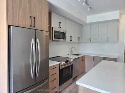 333 Sunseeker Avenue 205, Innisfil, On L9s 0j7