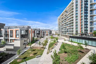 6 David Eyer Road 313, Richmond Hill, On L4s 0n5