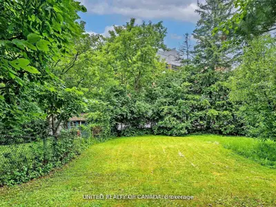 102 Baywood Court, Markham, On L3t 5w3