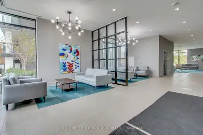 555 William Graham Drive 250, Aurora, On L4g 7c4