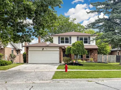 193 Alexander Road, Newmarket, On L3y 5n6