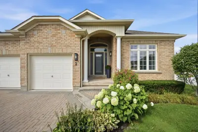 2 Suggs Lane, Whitchurch-stouffville, On L4a 0k6