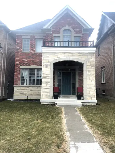 Detached in East Gwillimbury