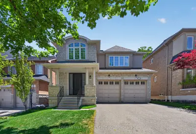 33 Chopin Boulevard, Vaughan, On L4j 8y6