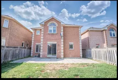 43 Avenida Street, Markham, On L3s 4j6
