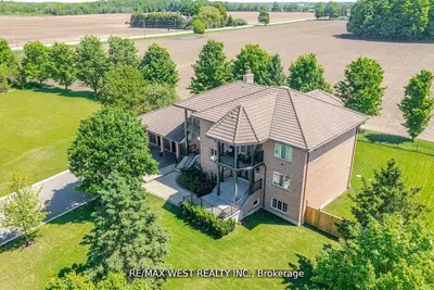7 Stewart Crescent, Essa, On L0l 2n0