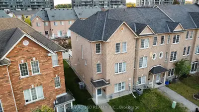 19 Azalea Gate Way, Markham, On L3t 7t9
