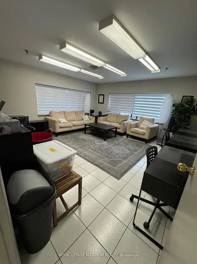 67 Rodinea Road 18, Vaughan, On L6a 1r3