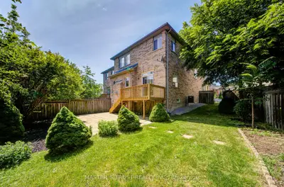 33 Levellands Crescent, Richmond Hill, On L4b 0a5