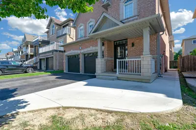 25 La Cassandra Drive, Vaughan, On L6a 3x4