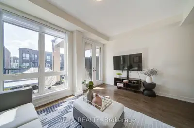 83 Mikayla Lane, Markham, On L6b 1r1