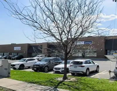 39 Riviera Drive 7 & 8, Markham, On L3r 8n4