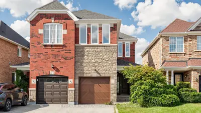 22 Belvia Drive, Vaughan, On L4k 5j7