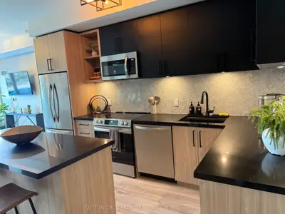 333 Sunseeker Avenue 422, Innisfil, On L9s 0r6