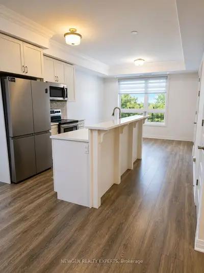 2 Adam Sellers Street 322, Markham, On L6b 1p2