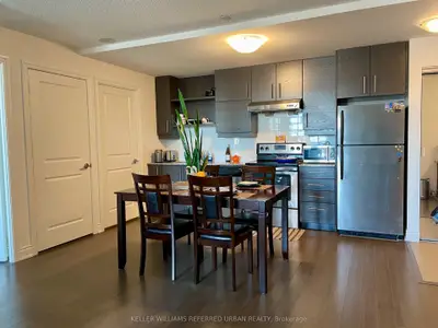 325 South Park Road 316, Markham, On L3t 0b8