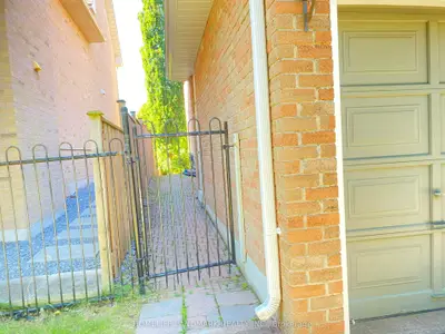 19 Redwood Lane Basement, Markham, On L3r 3z1