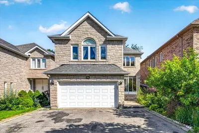 96 Townsgate Drive, Vaughan, On L4j 8a4