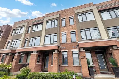 215 Salterton Circle, Vaughan, On L6a 4z2