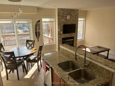 49 Walkview Crescent Bedroom, Richmond Hill, On L4e 4h5