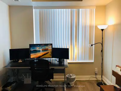 28 Uptown Drive 612, Markham, On L3r 5m8