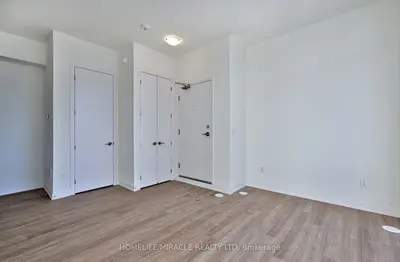 8 David Eyer Road 1221, Richmond Hill, On L4s 0n5