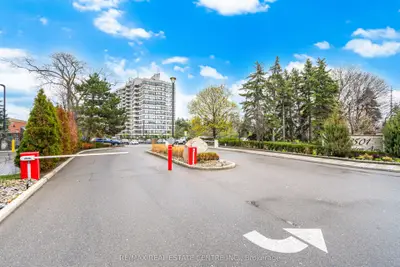 8501 Bayview Avenue 1414, Richmond Hill, On L4b 3j7