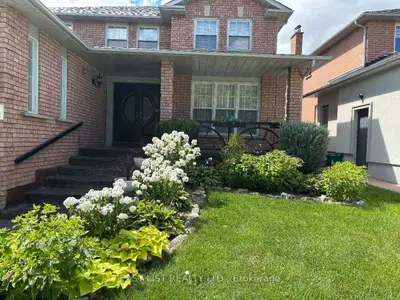 14 Gas Light Crescent, Vaughan, On L4l 8e8