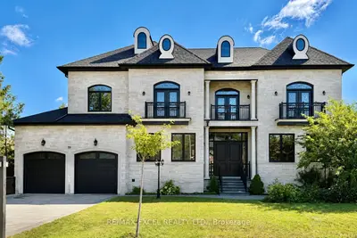 19 Blyth Street, Richmond Hill, On L4e 2y2