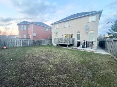18 Fountain Court, Richmond Hill, On L4s 2k4