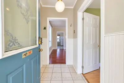 451 Ontario Street S Main Floor, Newmarket, On L3y 2k6