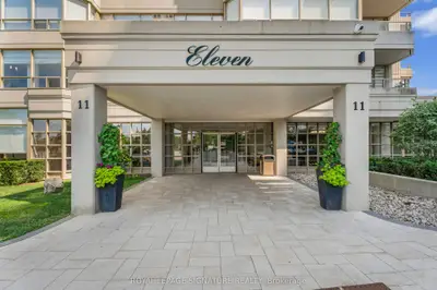 11 Townsgate Drive 1410, Vaughan, On L4j 8g4