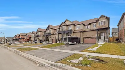 73 Lorne Thomas Place, New Tecumseth, On L9r 0v8