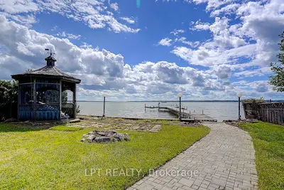 38 Metropolitan Crescent, Georgina, On L4p 1l5