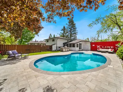 12 Easy Street, Georgina, On L0e 1n0